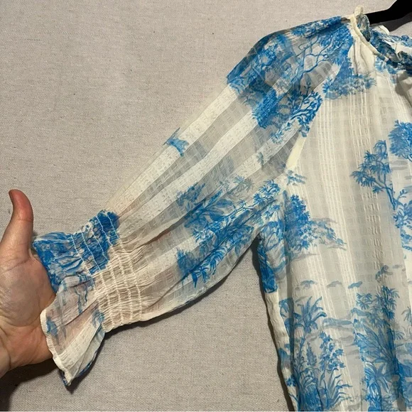 NWT Ann Taylor smocked top - size XS - Picture 3 of 5